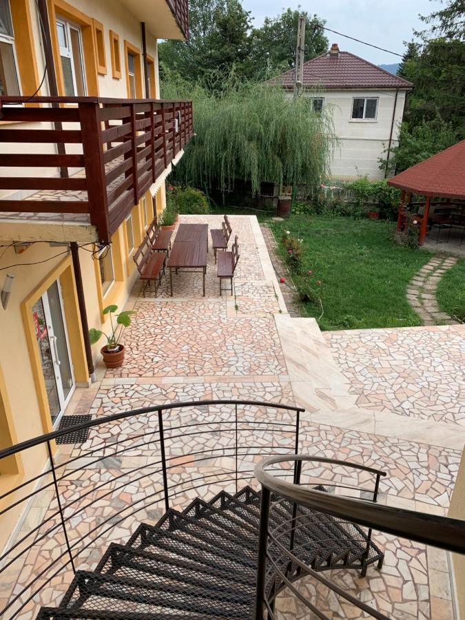 Pensiunea Elena Soveja Exterior photo